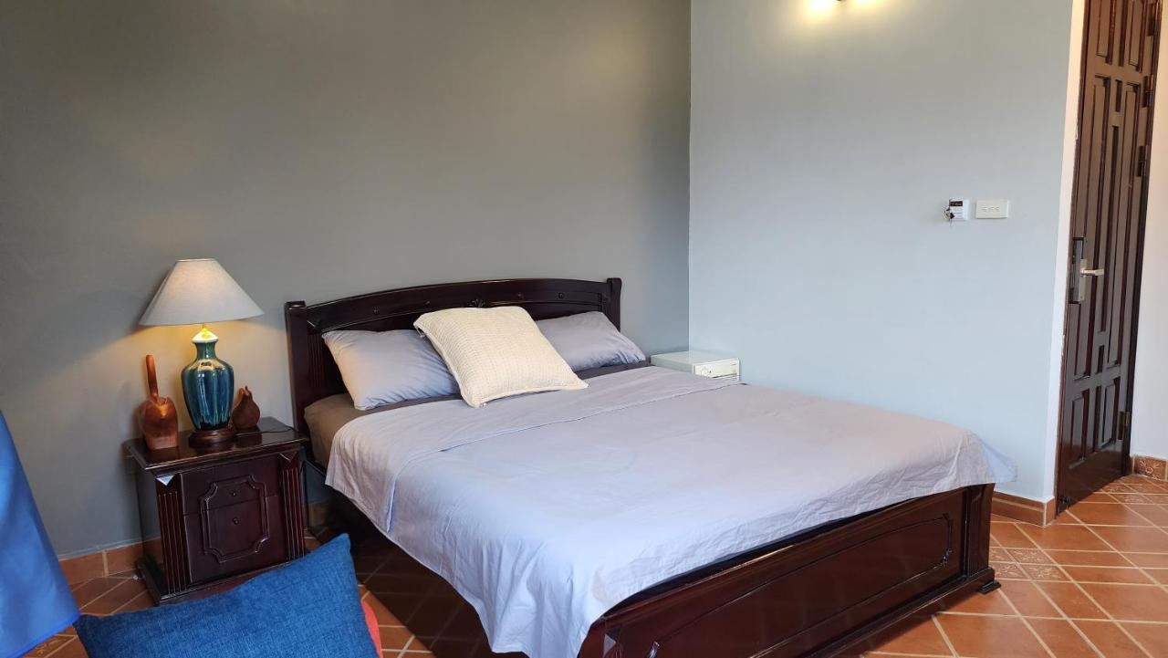 T Home Balcony Homestay Hanoi Bagian luar foto