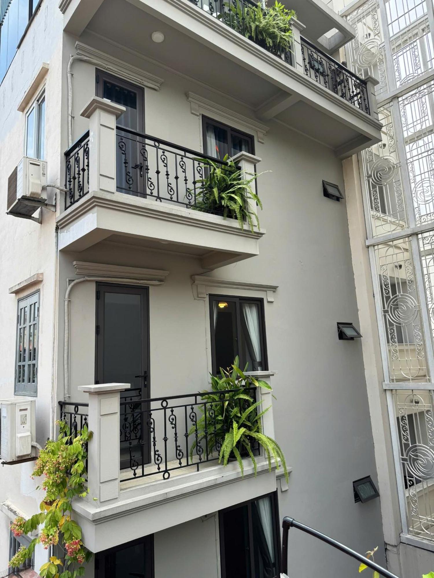 T Home Balcony Homestay Hanoi Bagian luar foto